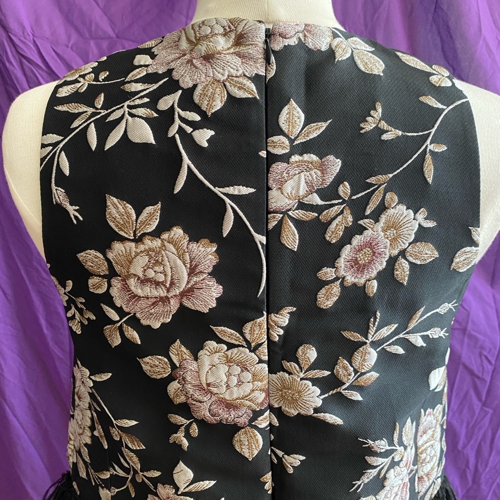 Kate Spade Black Floral Sleeveless Vest Top. Size 2. - Picture 3 of 9